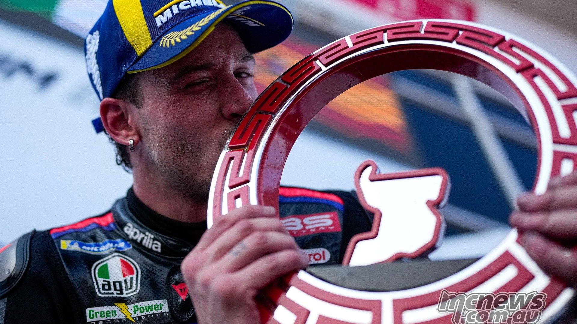 MotoGP Indonésie 2026 : Bezzecchi s'impose à Mandalika, Aprilia signe un quadruplé historique et Martin reprend la tête