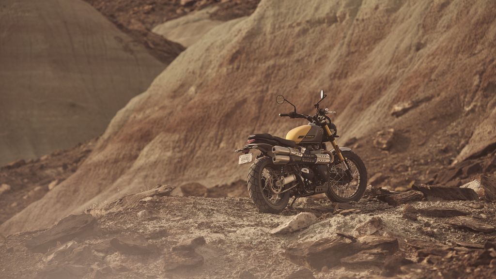 Triumph Scrambler 900 2026 : fiche complète du néo-rétro qui muscle son châssis