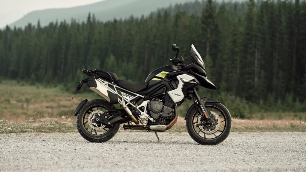 Triumph Tiger 1200 2027 : 158 ch, radars et jantes de 19 pouces pour toute la gamme